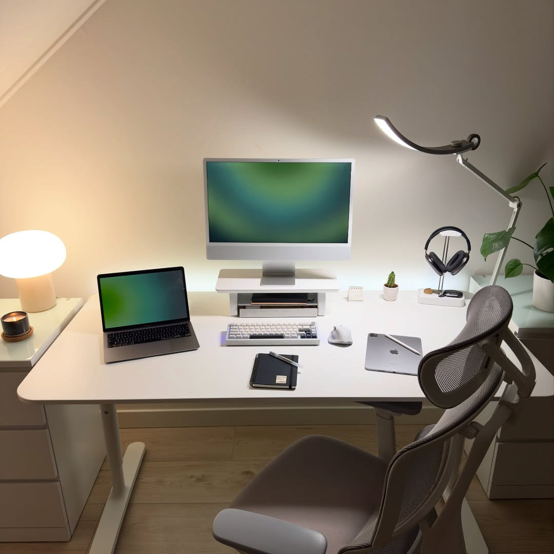 Desk Setup Cockpit | White